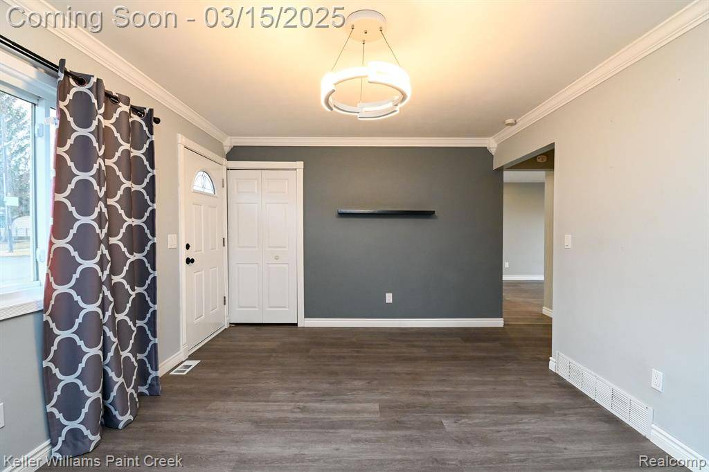 Westland, MI 48186,1465 S SCHUMAN Street