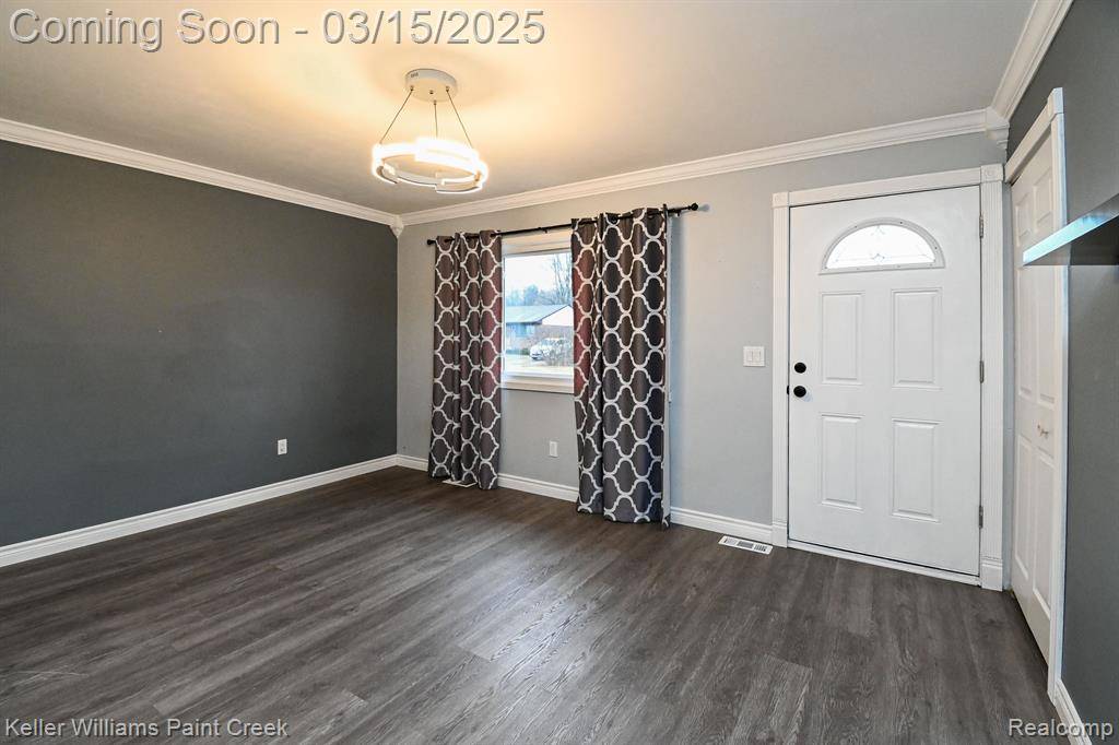 Westland, MI 48186,1465 S SCHUMAN Street