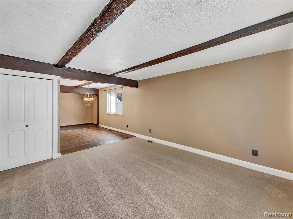Southgate, MI 48195,15455 MULBERRY Street