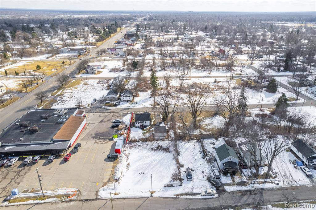 Flint, MI 48505,638 E FOSS Avenue