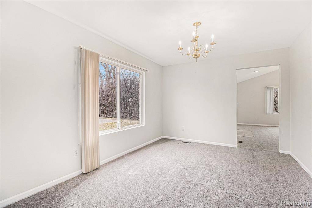 Troy, MI 48085,2903 BRIARWOOD Drive