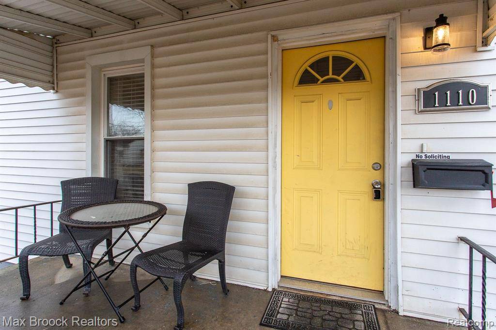 Ferndale, MI 48220,1110 E BRECKENRIDGE Street