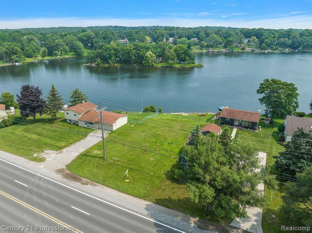 Clarkston, MI 48348,9876 W DIXIE Highway