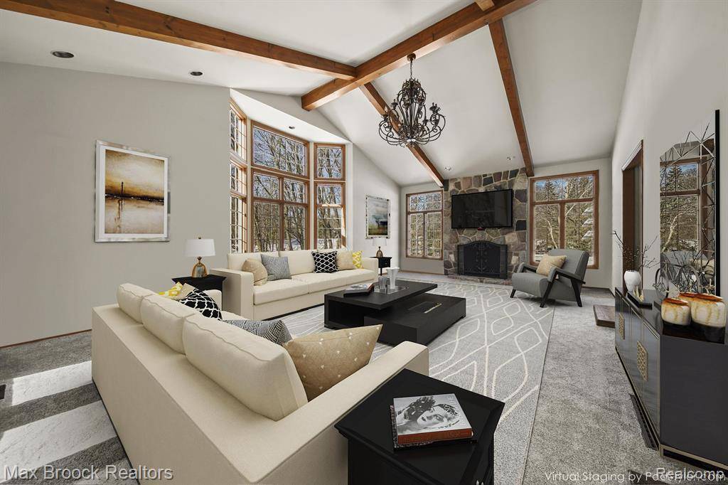 Milford, MI 48381,561 VALLEY Drive
