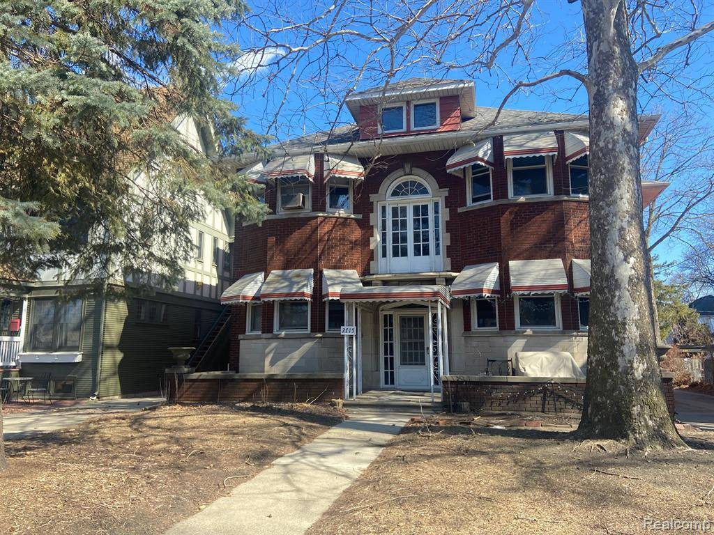 Wyandotte, MI 48192,2715 BIDDLE Avenue