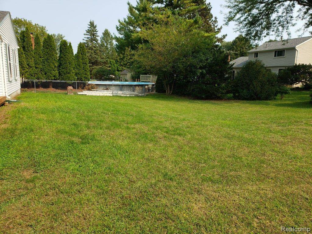 Orion, MI,3327 BLASSER
