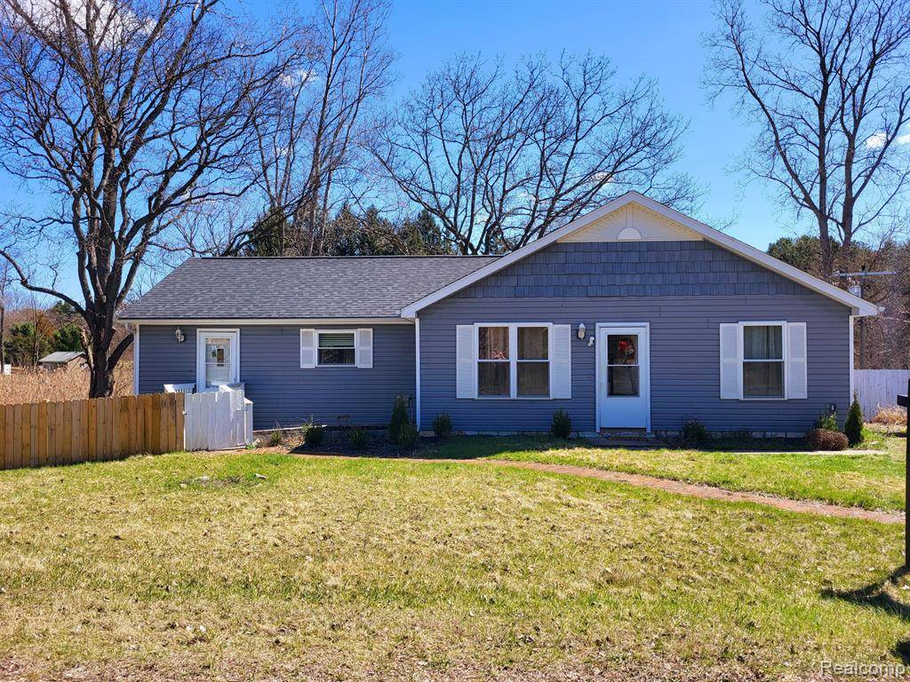 Pinckney, MI 48169,9611 WHITEWOOD Road