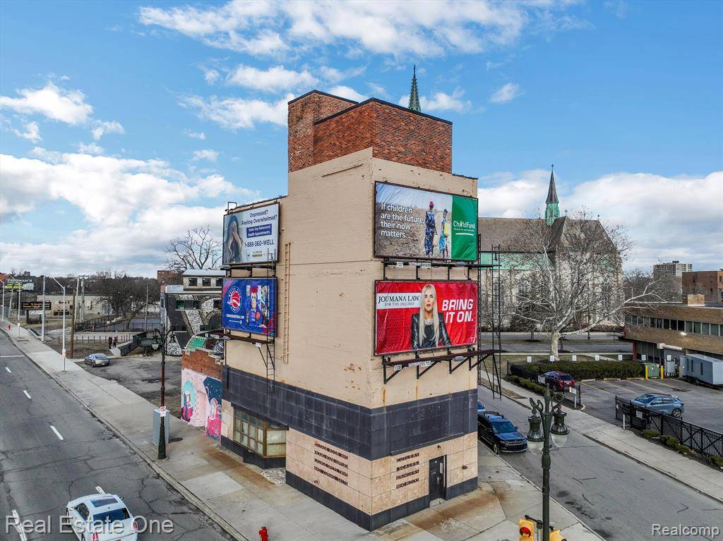 Detroit, MI 48207,1528 GRATIOT Avenue