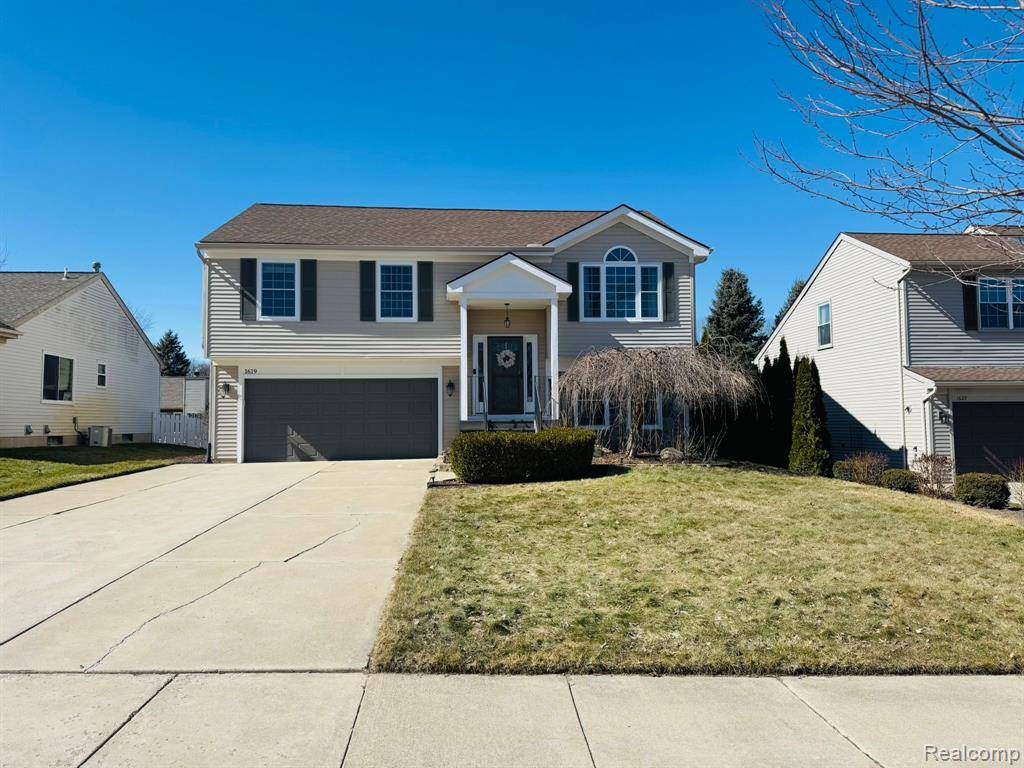 Howell, MI 48843,1619 NEWGATE Lane