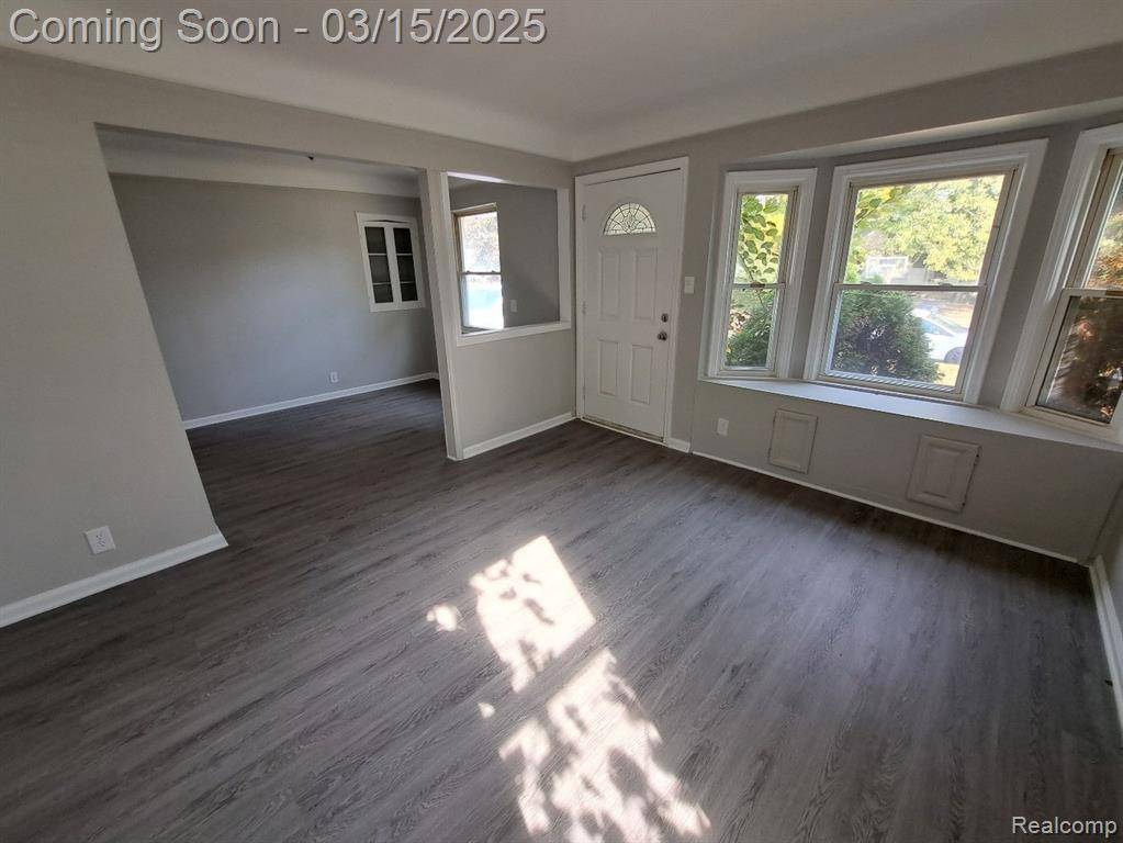 Redford, MI 48240,20491 KINLOCH