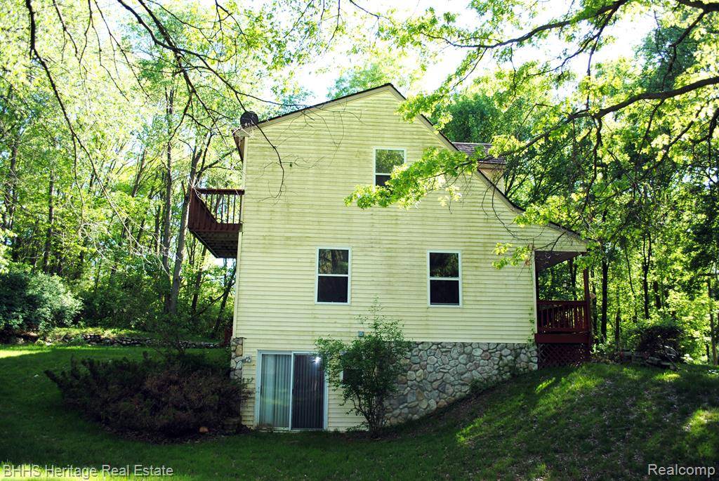 Pinckney, MI 48169,6637 CEDAR LAKE Road