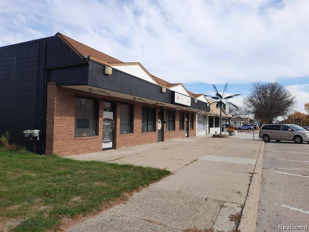 Oak Park, MI 48237,10626 W 9 MILE Road