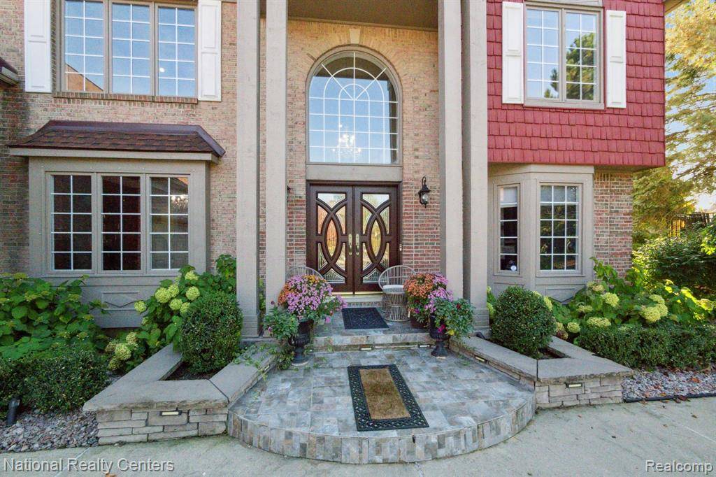 Plymouth, MI 48170,50983 WESTON Drive
