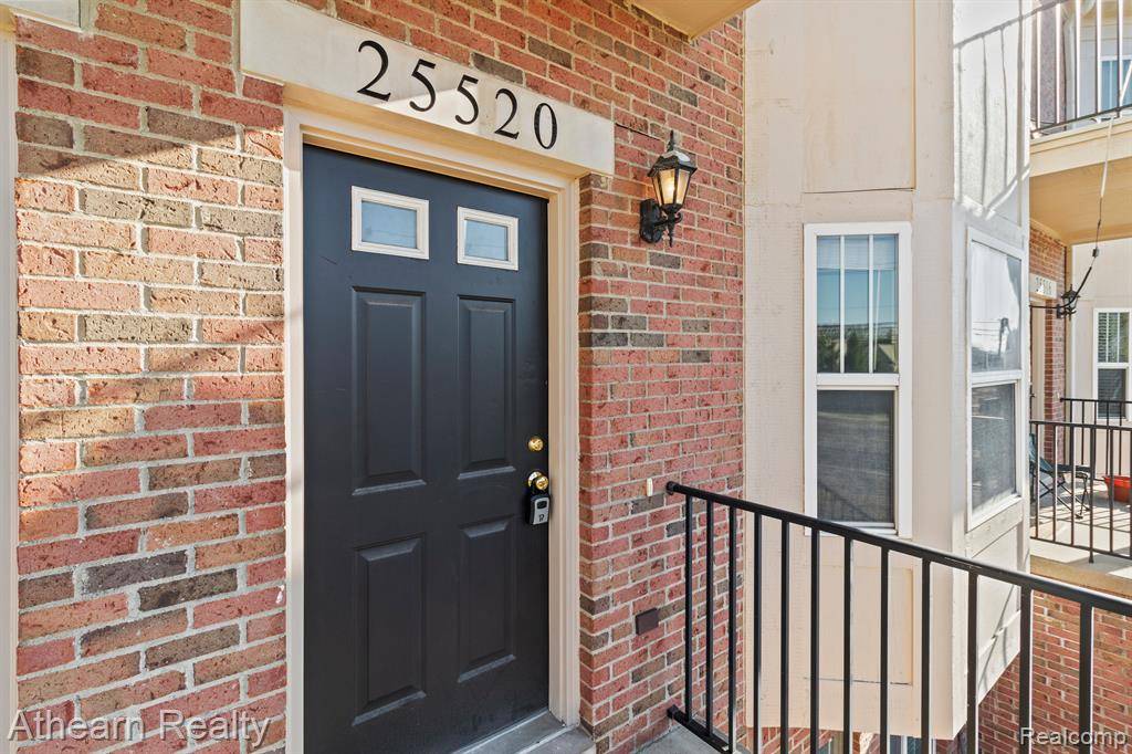 Novi, MI,25520 PORTICO Lane