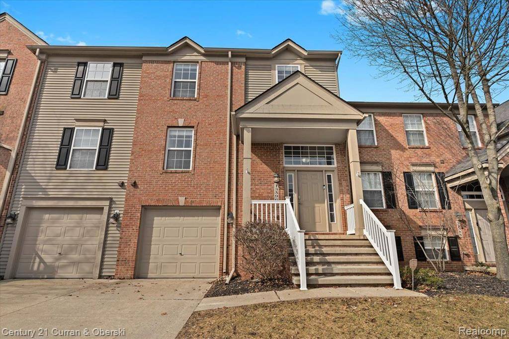 Belleville, MI 48111,13596 PINEWOOD Lane