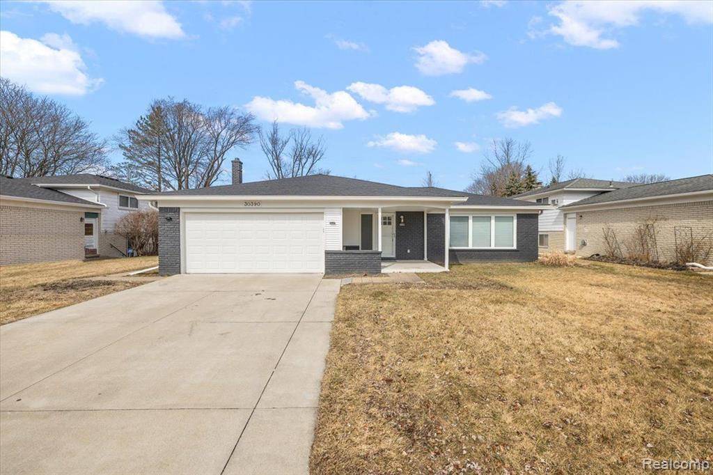 Southfield, MI 48076,30390 RED MAPLE Lane