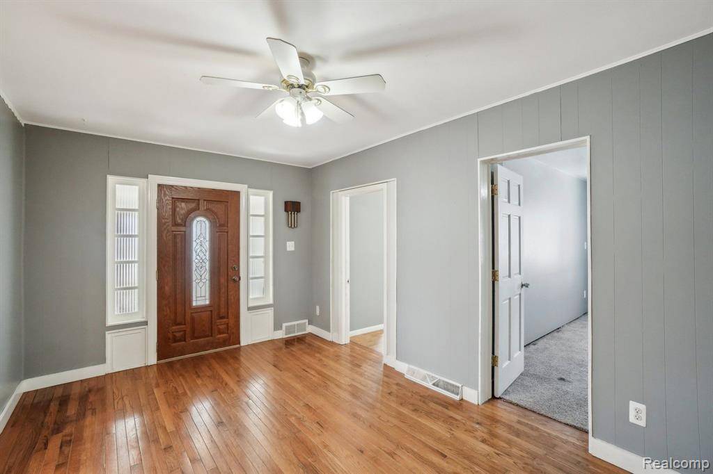 Holly, MI 48442,503 ELM Street