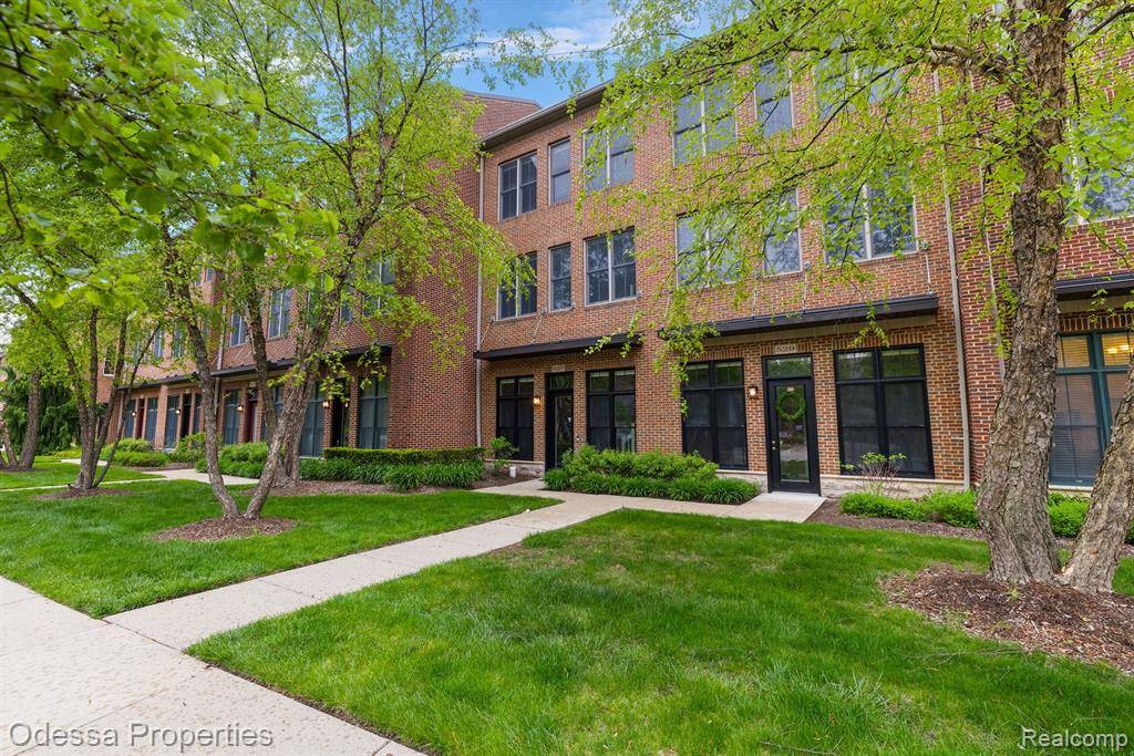 Birmingham, MI 48009,527 LEWIS Street