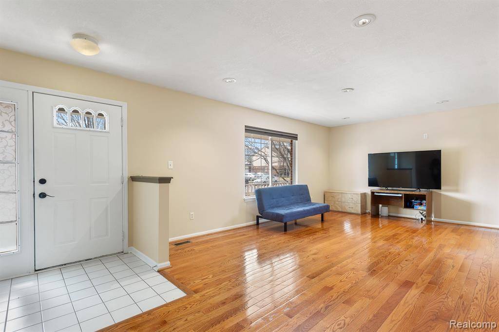 Canton, MI 48188,41294 WESTFIELD Circle