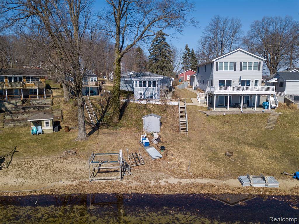 Dowagiac, MI 49047,94687 Oak Street