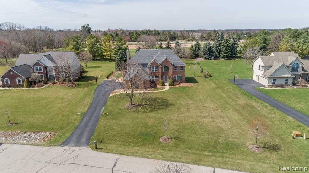 Ann Arbor, MI 48108,6082 VINEYARD Avenue