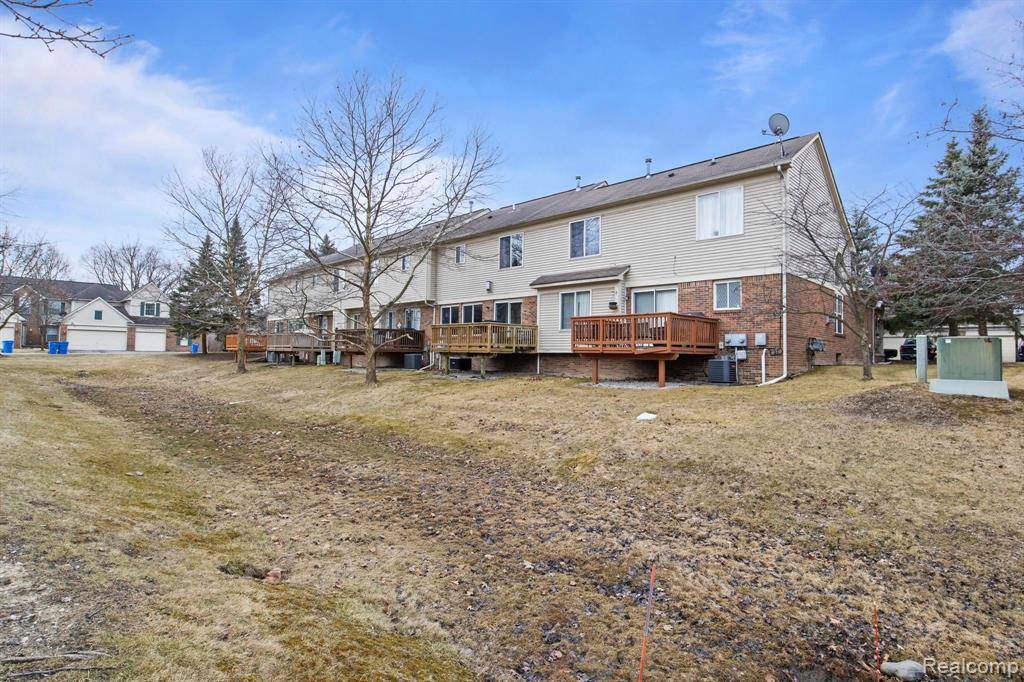Dearborn Heights, MI 48127,169 LEGACY PARK Circle
