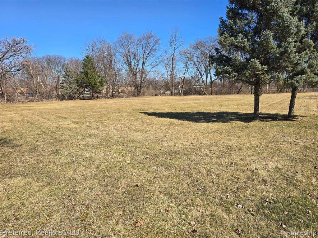 Dearborn Heights, MI 48125,000 HANOVER Street