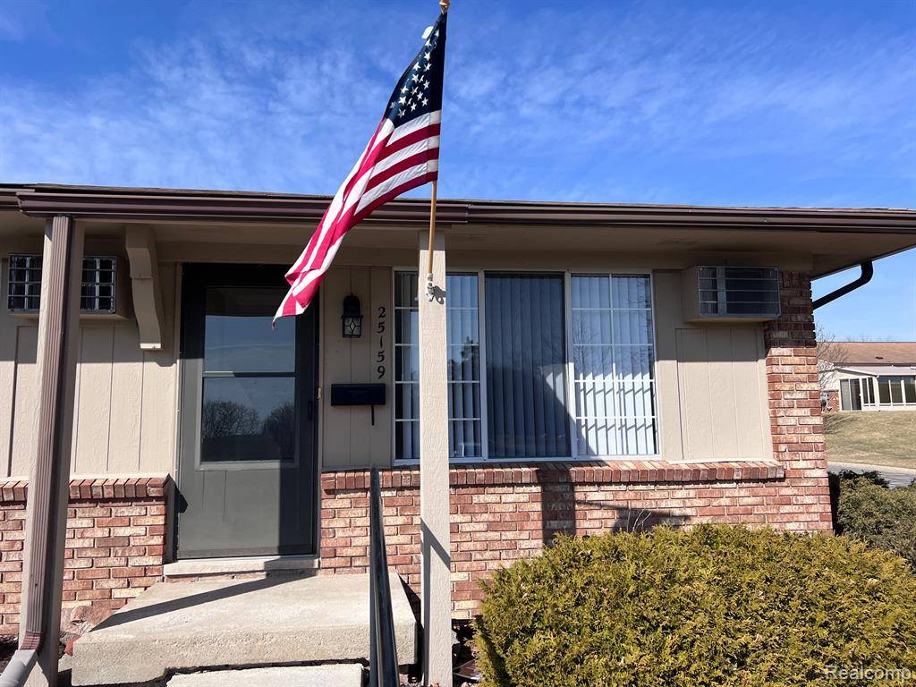South Lyon, MI 48178,25159 Franklin Terrace
