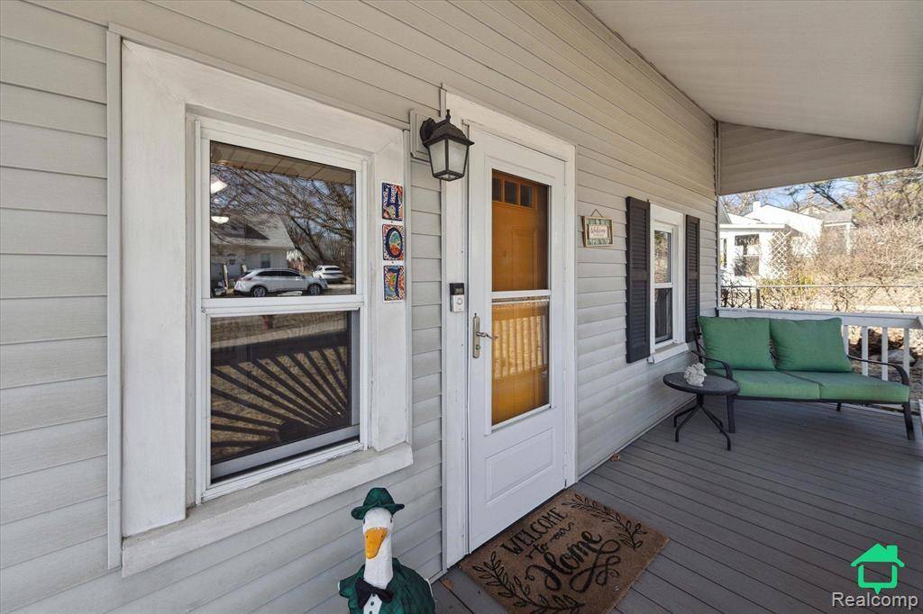 South Lyon, MI 48178,407 N Reese Street