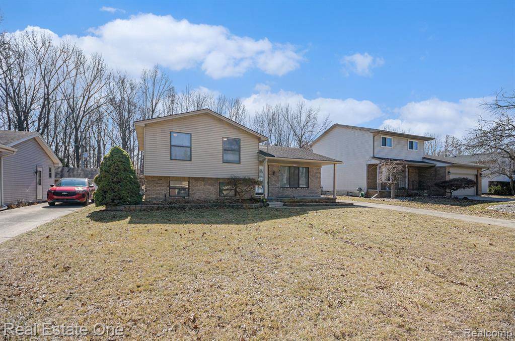 Westland, MI,35099 BOCK Street