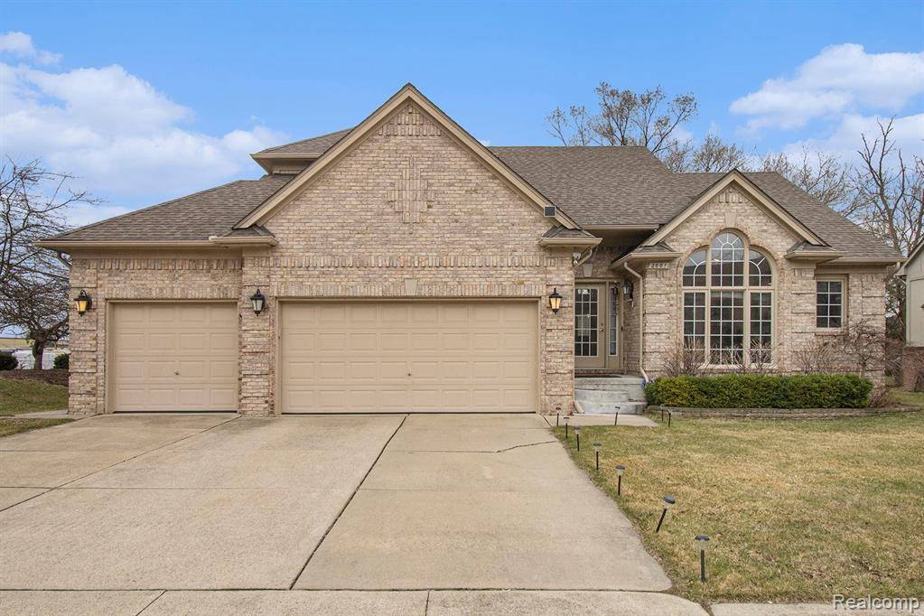 Rochester Hills, MI 48307,2001 Roundtree
