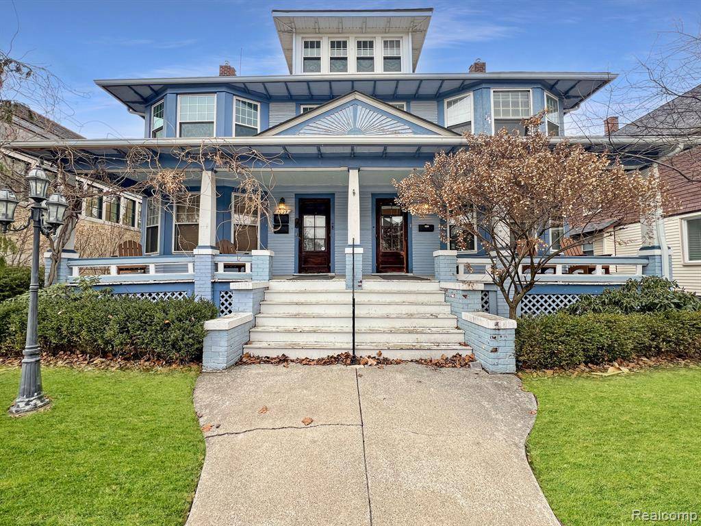 Grosse Pointe Park, MI 48230,1029 LAKEPOINTE Street