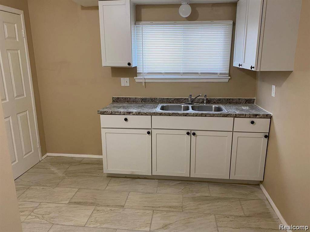 Highland Park, MI 48203,17888 MARX Street
