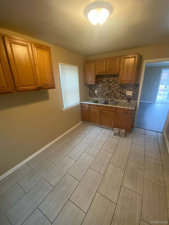 Detroit, MI 48228,6522 PENROD Street