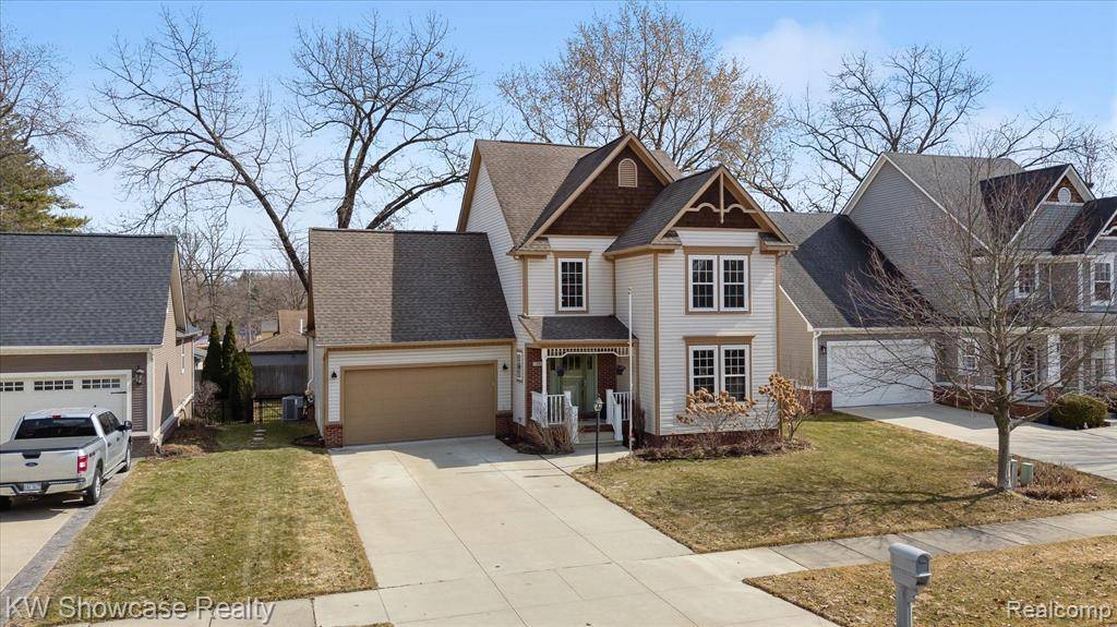 Milford, MI 48381,392 STONE WOOD Court