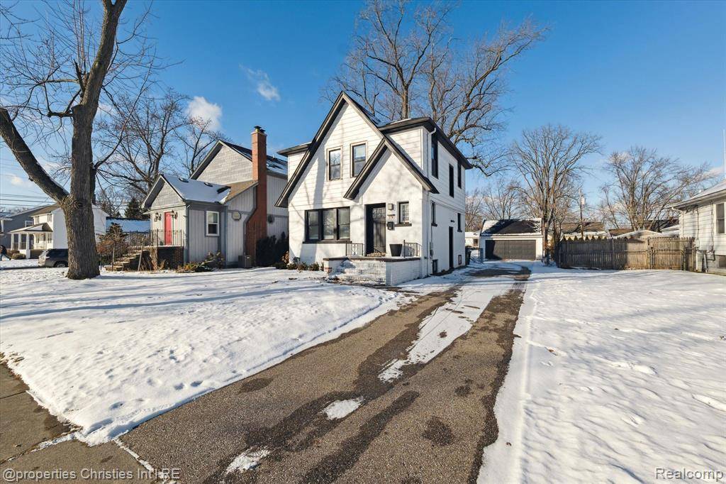 Clawson, MI,174 W BAKER Avenue
