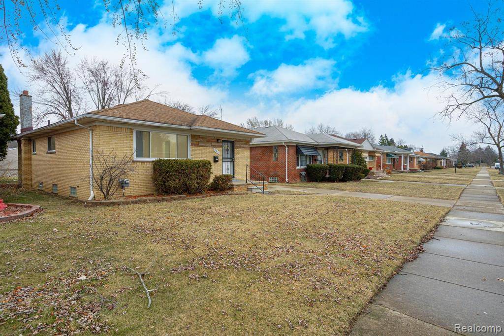 Eastpointe, MI 48021,17615 VERONICA Avenue