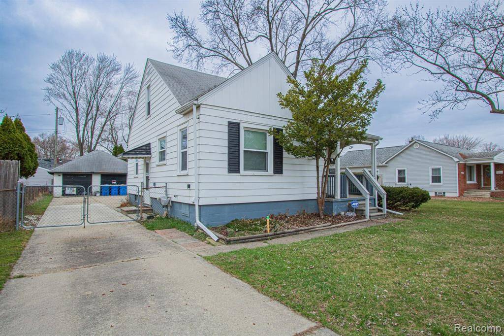 Warren, MI 48089,24395 COLUMBUS Avenue