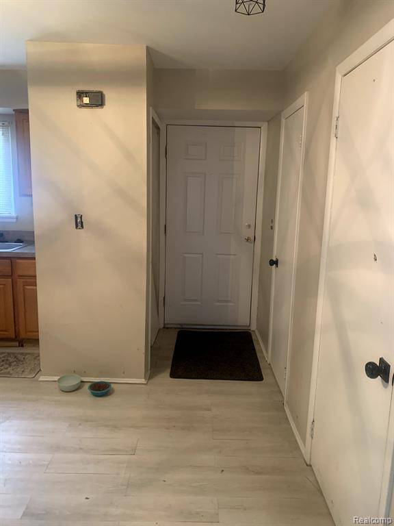 Roseville, MI 48066,25834 Jeanette