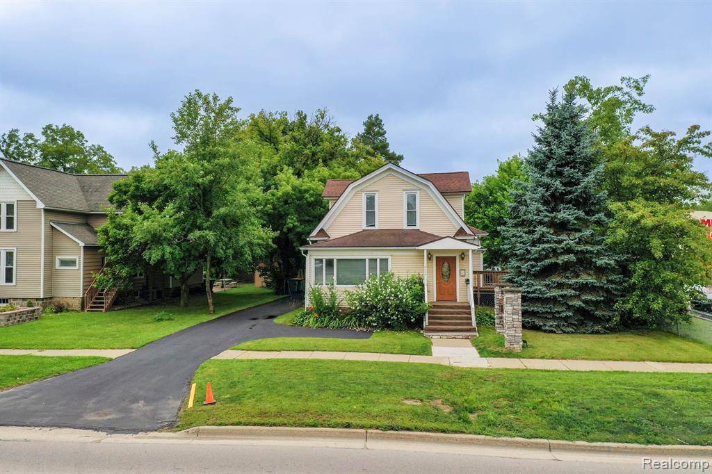 Howell, MI 48843,515 E GRAND RIVER Avenue