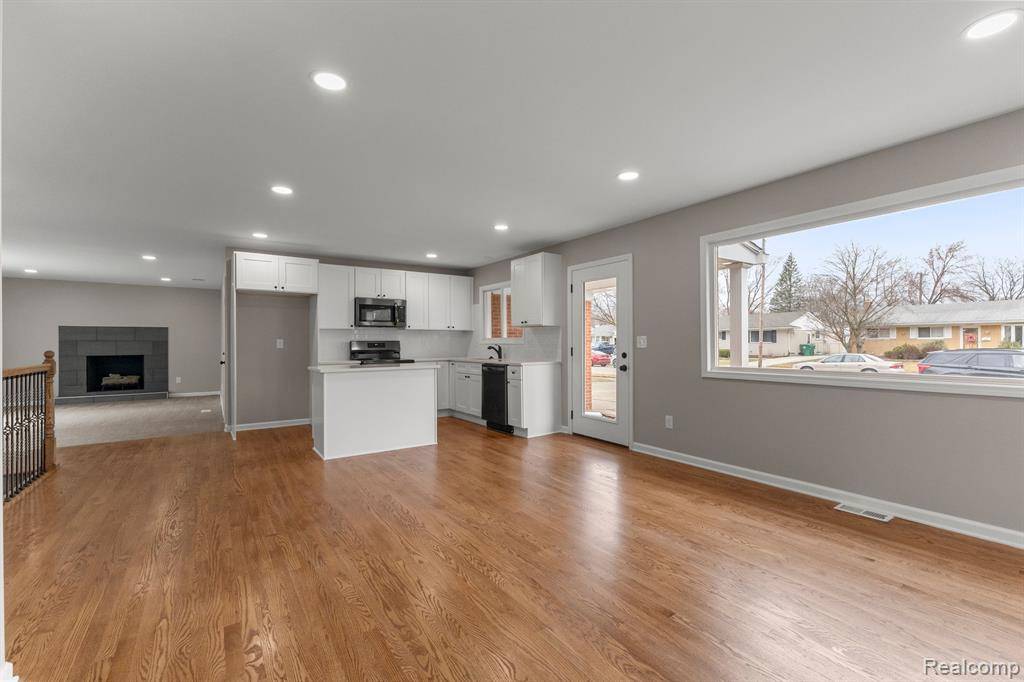 Garden City, MI,32259 BARTON Street