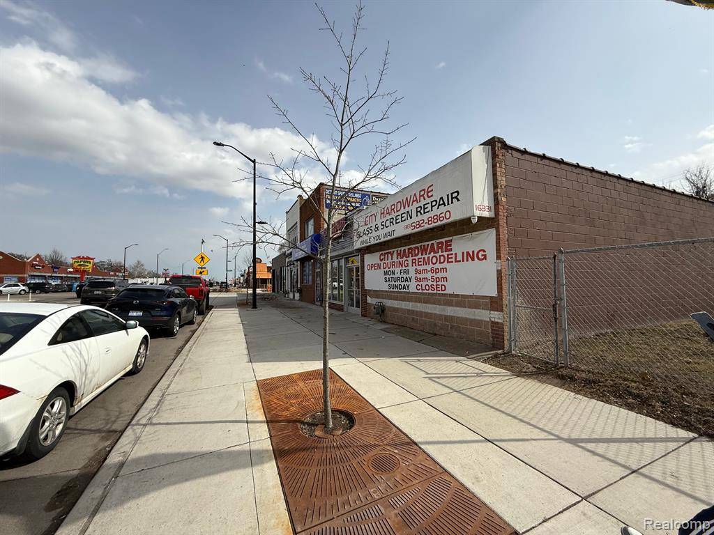 Detroit, MI 48228,16325 W WARREN Avenue