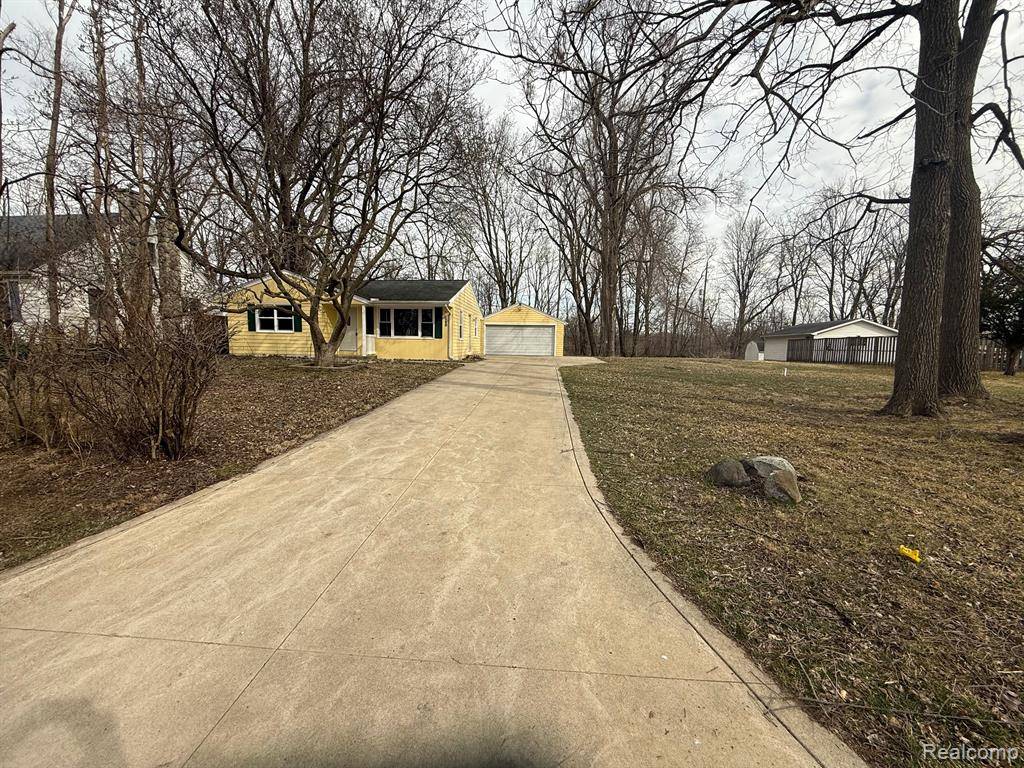 Jackson, MI 49202,550 ROYAL Drive