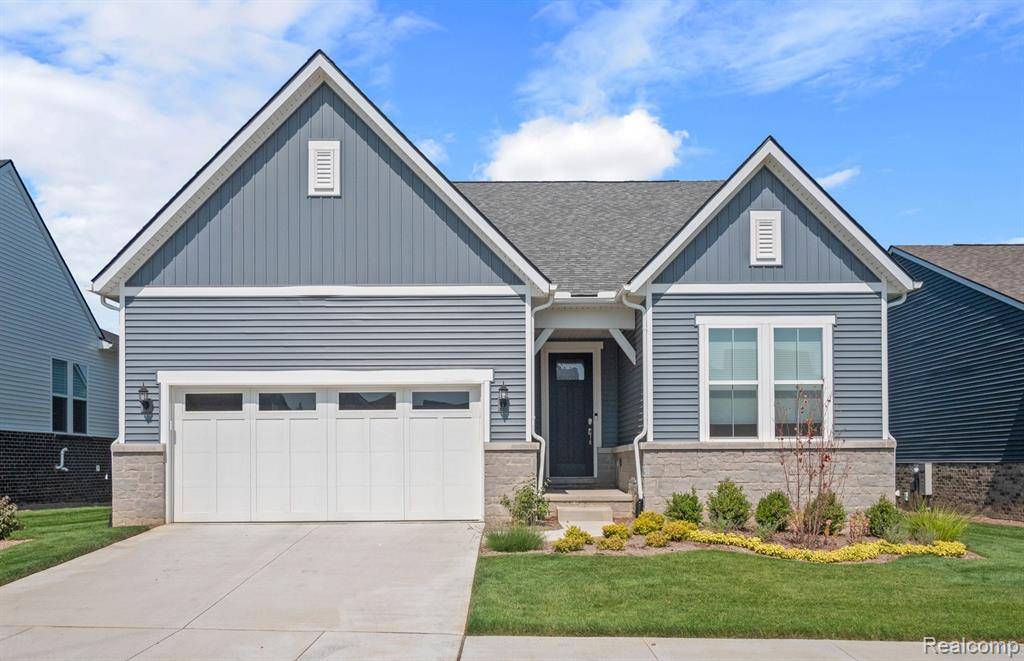 Milford, MI 48381,4102 Flagstone Drive