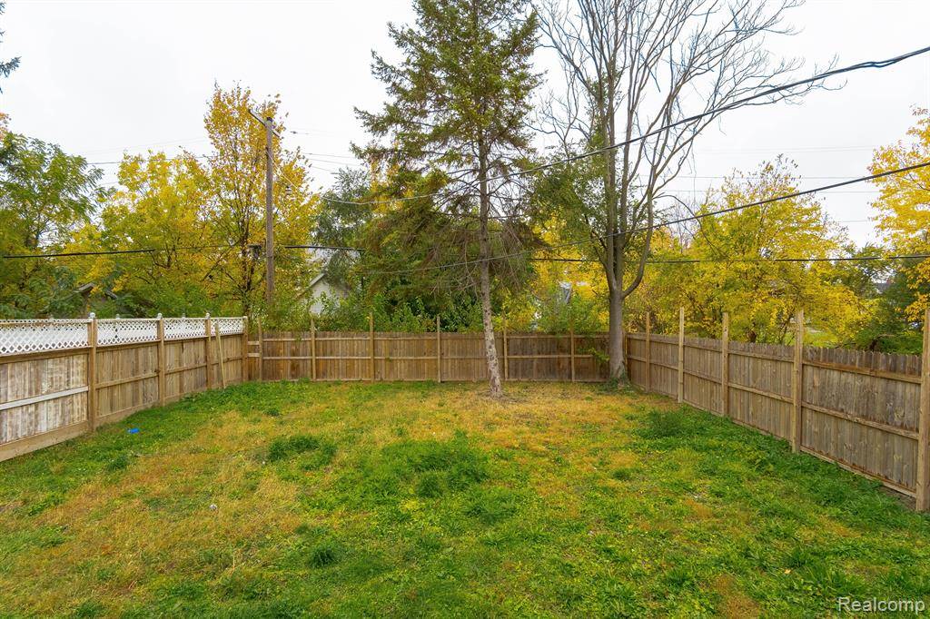 Highland Park, MI 48203,114 W LONGWOOD