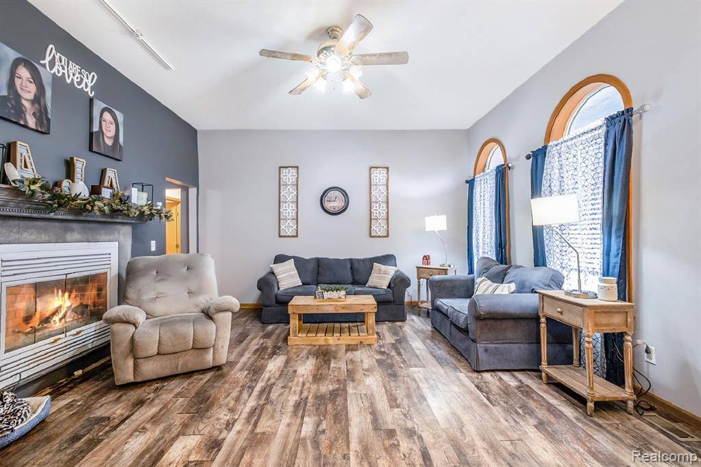 Clio, MI 48420,9265 N LINDEN Road