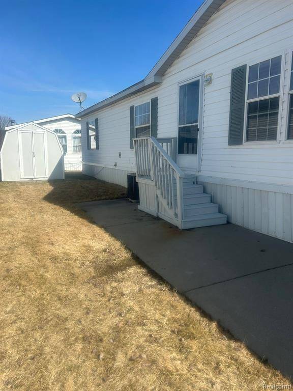 Romulus, MI 48174,38692 CODY Drive