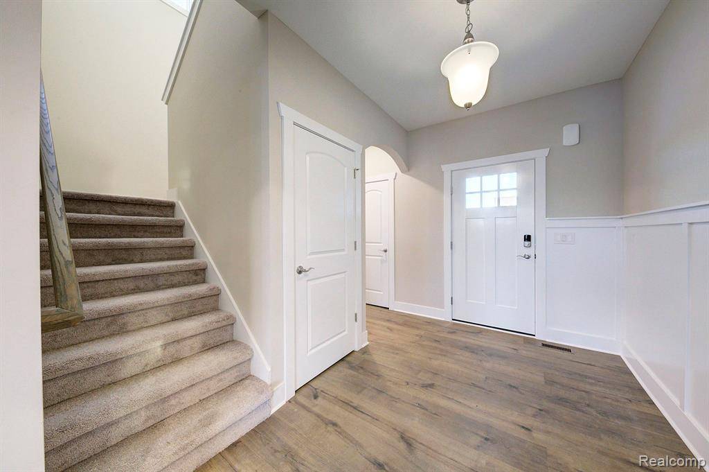 Howell, MI 48843,571 Birkdale