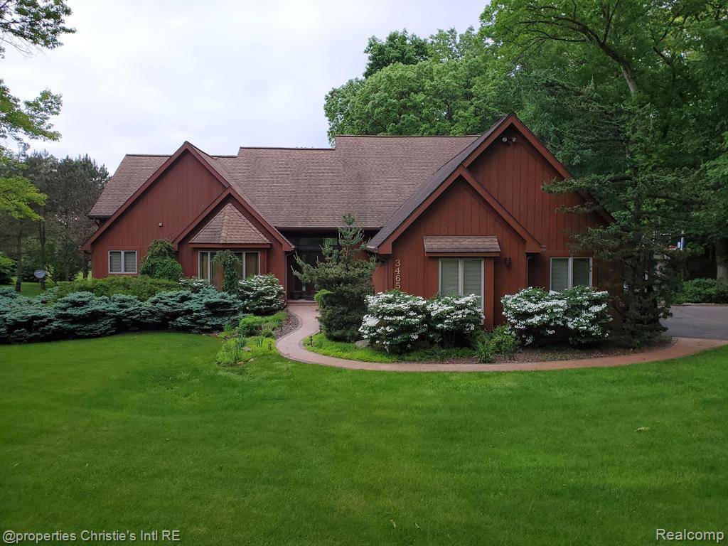 Brighton, MI 48114,3465 MORAINE Drive