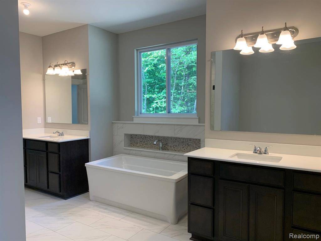 Ann Arbor, MI 48105,3714 Kinsley Boulevard